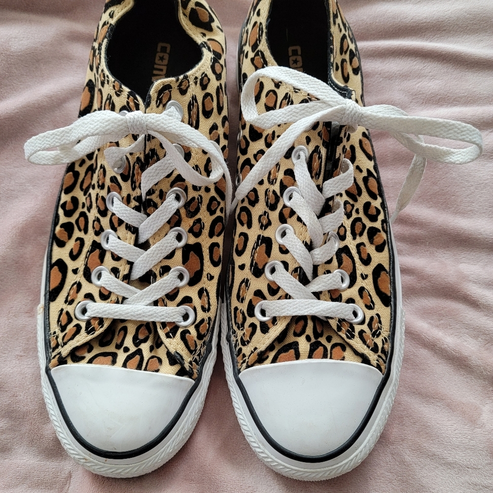 Leopard Low Top Converse